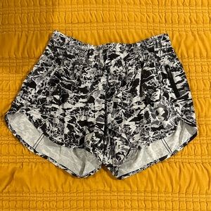Lululemon 4” shorts